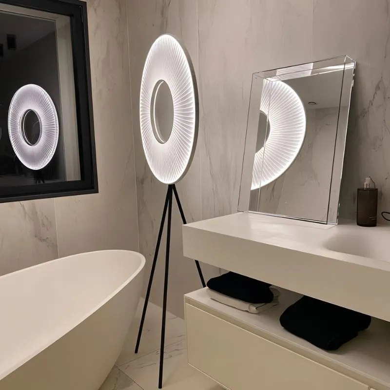 Baraha Floor Lamp
