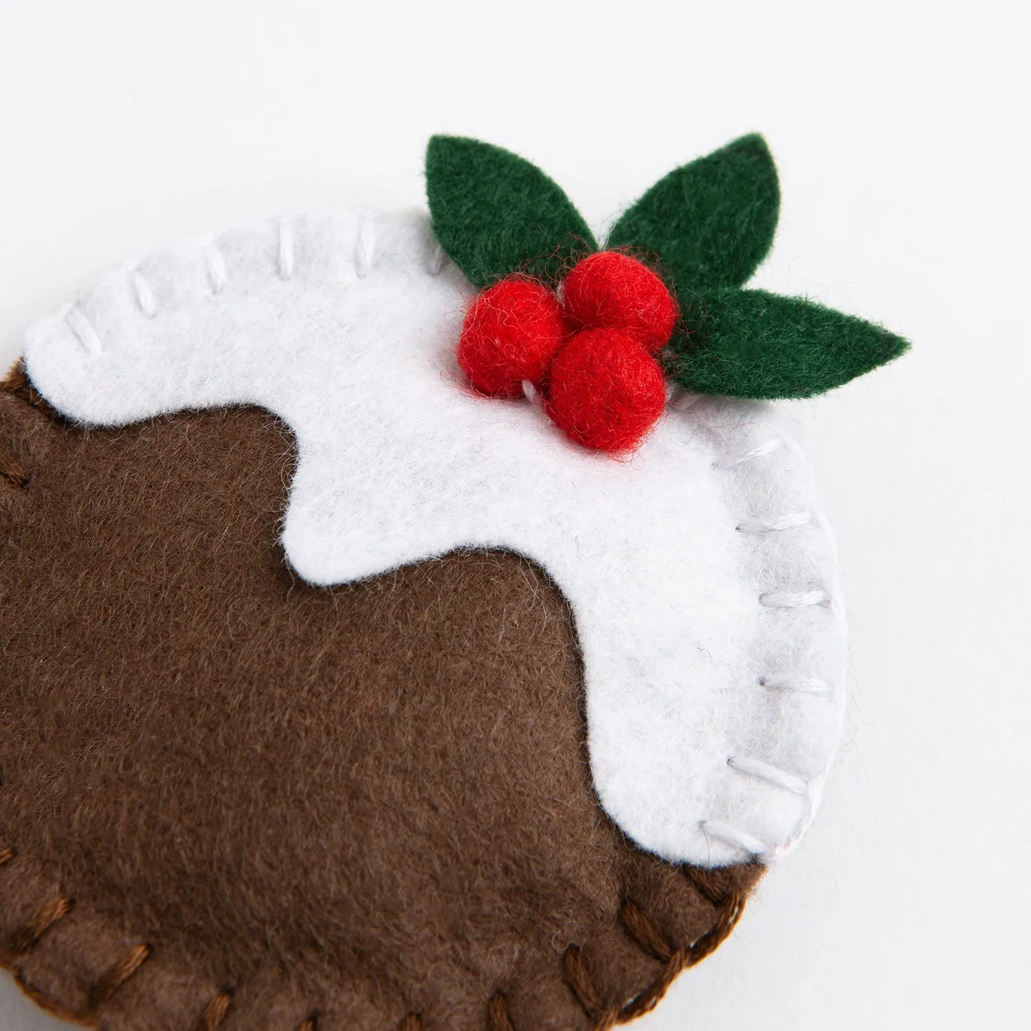 Felt Craft Kit - 6 Traditional Christmas Baubles