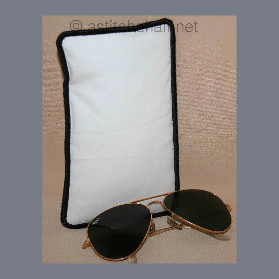 Japanese Girl Eyeglass Cases 01