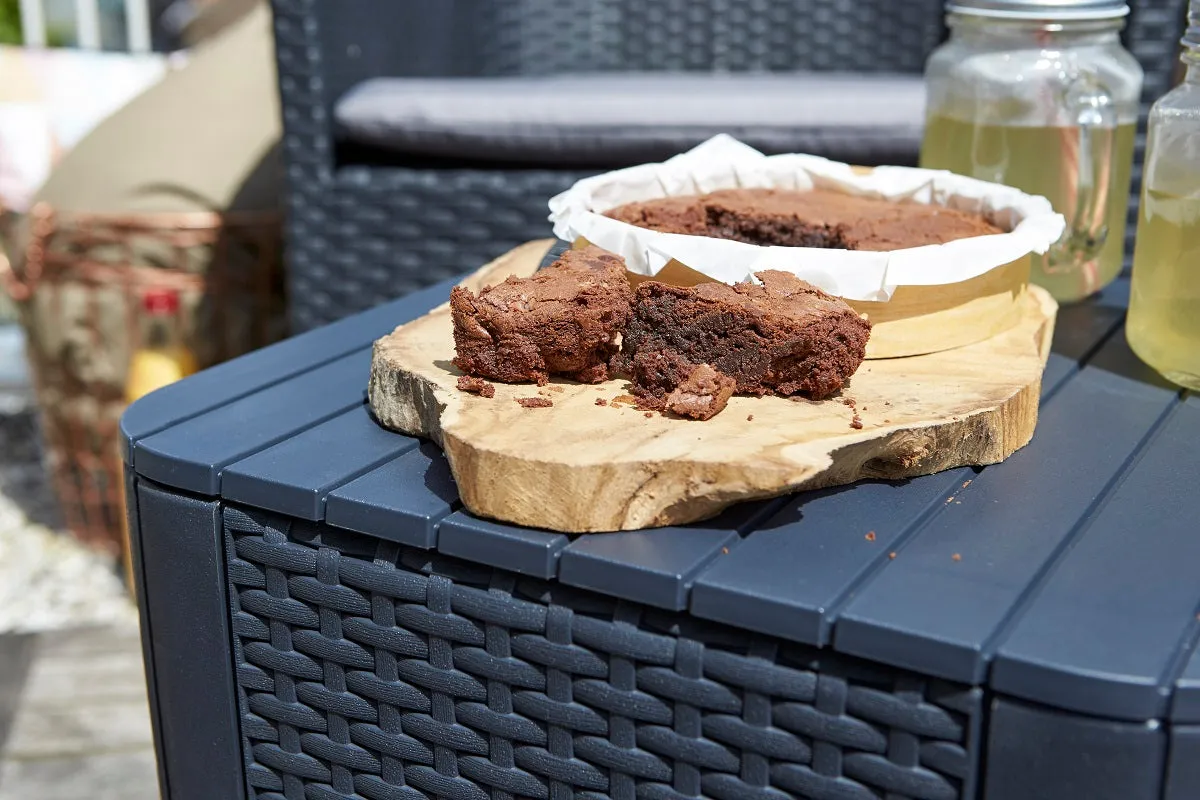 Keter  Emma Balcony with Luzon Storage Table