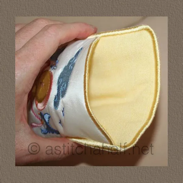 Nature Miss Bonnet Eyeglass Cases