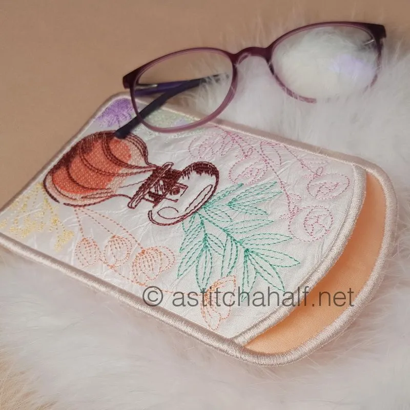 Pensant à vous Eau De Parfum Eyeglass Cases
