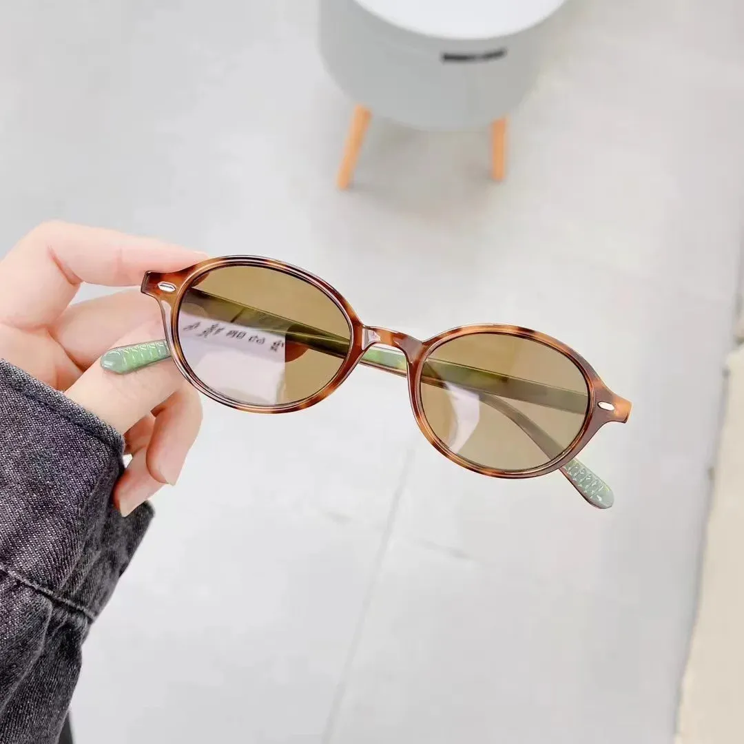 Retro Small Oval Sunglasses Women Men Rivets Shades Fashion Eyewear Luxury Sun Glasses UV400  Female
