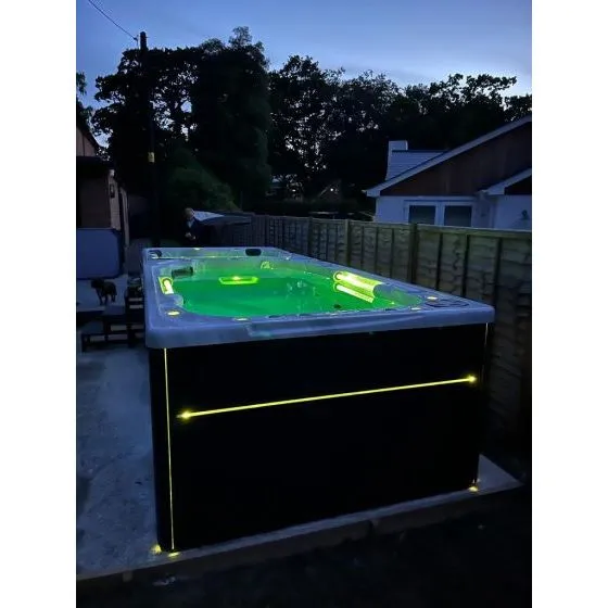 Vesta Swim Spa (5.8M)